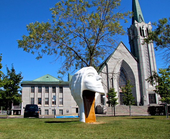 15_2015_le_confident